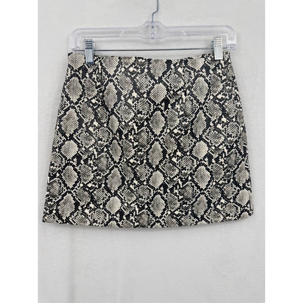 H&M Faux Leather Snakeskin Mini Skirt Gray Black Animal Print Size 4 Edgy Indie